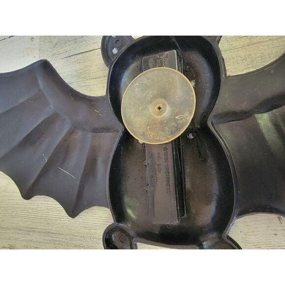 Vintage spearhead 1994 light up hanging bat Halloween home decor - Picture 7 of 11